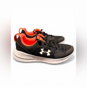 Women UA Under Armour Essential PNTSPL Running Shoes Black & Orange Size 9